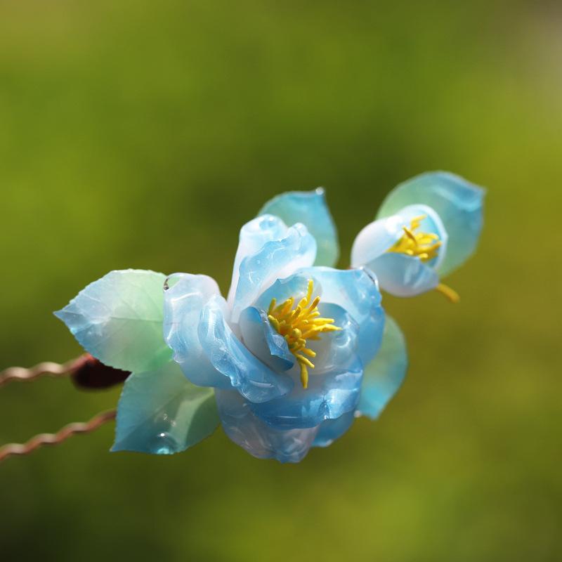 ヘアアクセサリー レディース モダン中華風 レトロ 無形文化遺産 絨花 簪 ブルー山茶花 フラワーモチーフ 結婚式 成人式 卒業式 チャイナドレス 和装 華やか 上品 かわいい