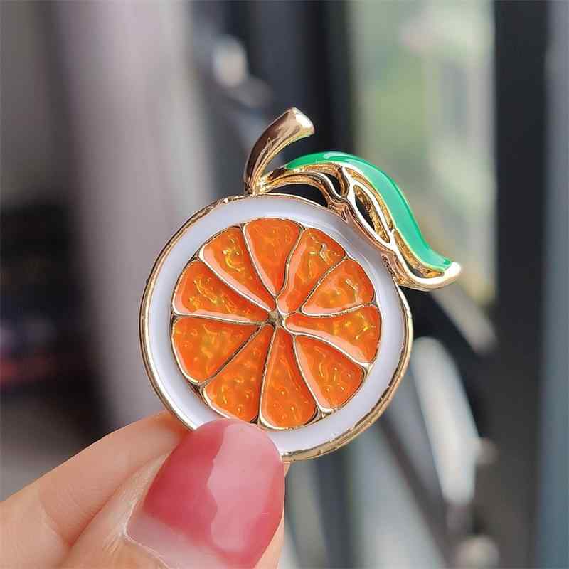 ブローチ レディース 女性用 おしゃれ かわいい レモン フルーツ エナメル加工 ユニーク 個性的 合金 ..