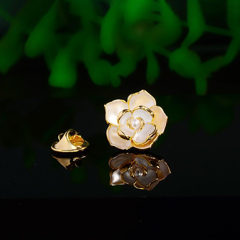 ブローチ レディース 防走光 襟元固定 多機能 カメリア フラワー モチーフ ピンブローチ おしゃれ かわ..