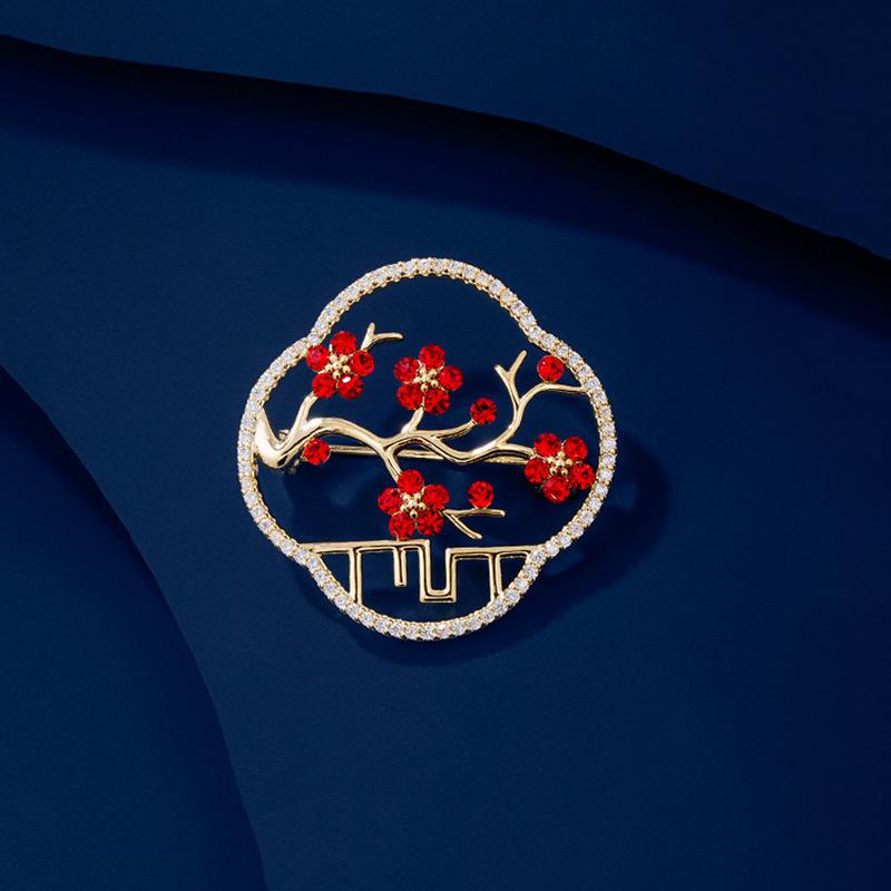 ブローチ レディース 覗き見防止 多機能 梅の花 フラワーモチーフ レッド 赤色 高級感 上質 精巧 エレ..