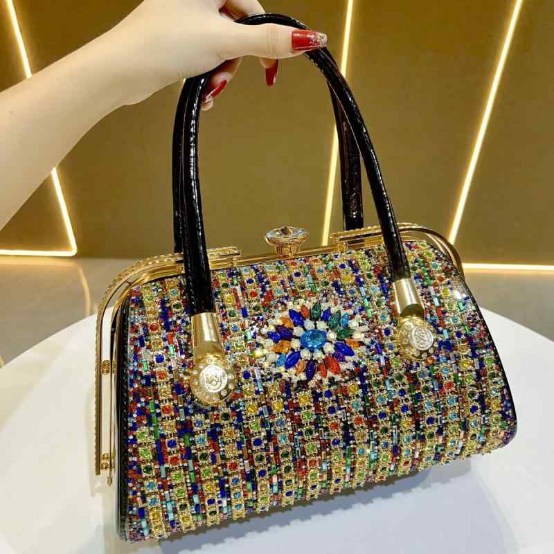 パーティーバッグ きらきら 高級感 エレガント ラインストーン ジルコニア 欧米風 結婚式 披露宴 二次会 お呼ばれ チャイナドレス ハンドバッグ PUレザー ボックス型 マルチカラー ブラック シルバー ゴールド やや硬め 肩掛け(4)
