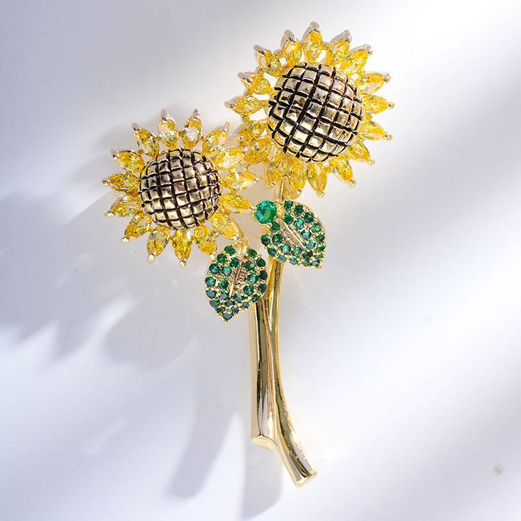 ブローチ レディース 向日葵 日韓風 おしゃれ エレガント かわいい 華やか ジルコニア 電気メッキ加工 ファッション小物 SNS映え フラワーモチーフ 銅製 イエロー パーティー 結婚式 入学式 卒業式
