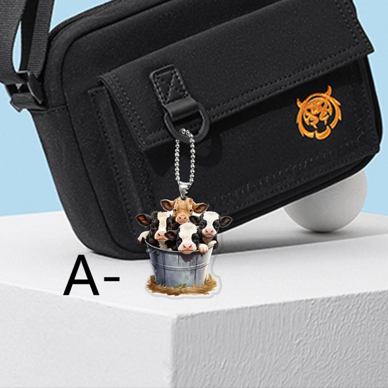 キーホルダー アクリル製 軽量 牛 クリスマスハット ミニフィギュア 動物モチーフ かわいい おしゃれ キーリング チャーム バッグチャーム 車用 ルームミラー飾り ストラップ(x2)