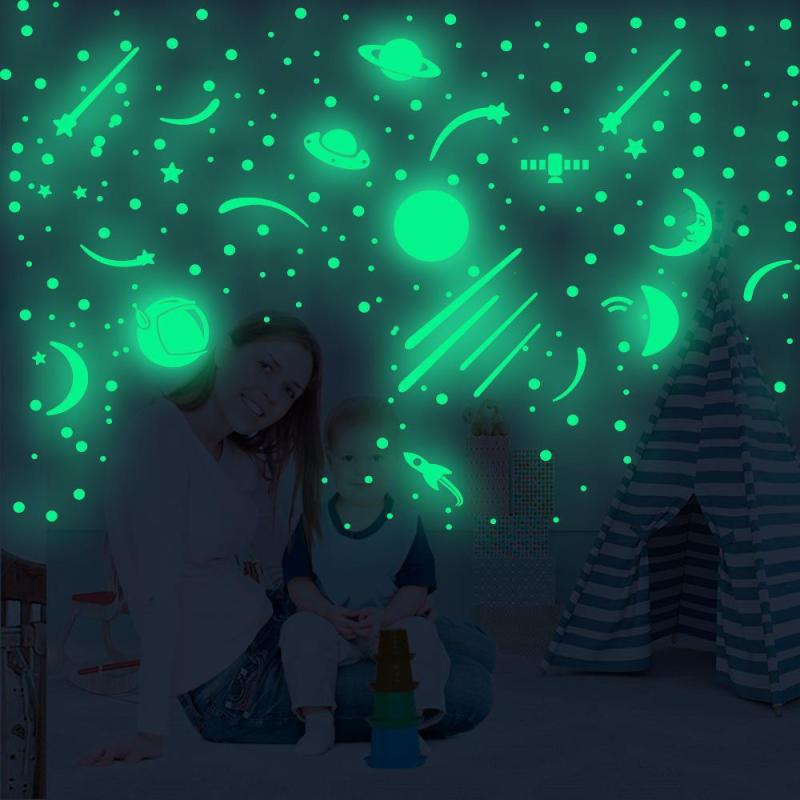 ウォールステッカー 夜光 蛍光 惑星 月 流れ星 宇宙柄 おしゃれ スタイリッシュ リビング 寝室 子供部..