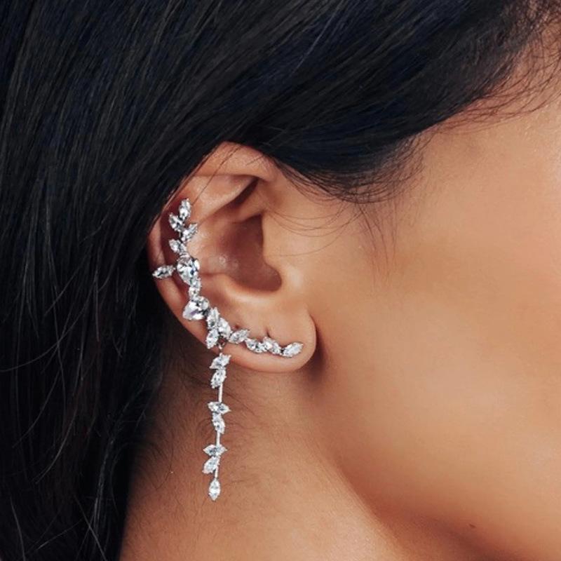 ピアス レディース ジルコニア リーフモチーフ ドロップ 揺れる エレガント 上品 シンプル 花嫁 欧米風 ファッション 通勤スタイル