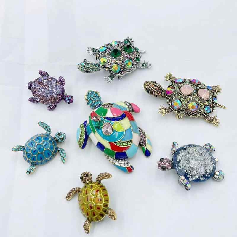 ブローチ ピン メンズ レディース ユニセックス ウミガメ ジルコニア エナメル加工 レトロ アンティーク 動物モチーフ 欧米風 合金製