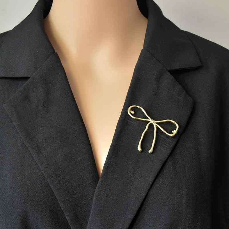 ブローチ レディース 電気メッキ加工 華やか 上品 高見え 合金製 リボンモチーフ 蝶々結び 個性的デザ..