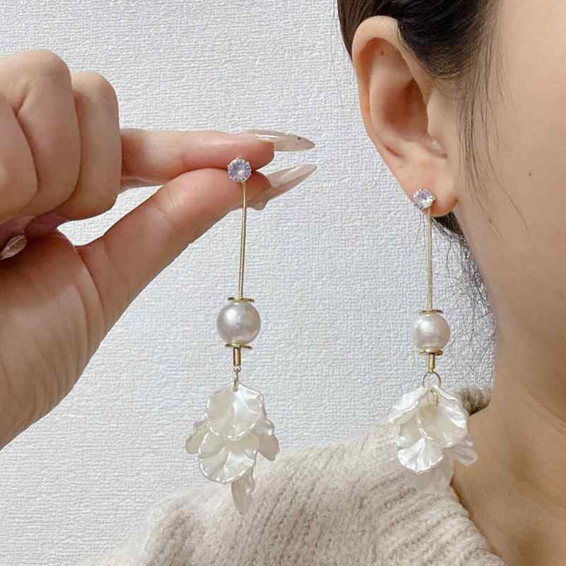 ・カテゴリ: 耳飾り・素材: 合金・加工技術: 電気メッキ・デザイン: 貝殻・スタイル: ファッション通勤、ラグジュアリー・カラー展開: ゴールド・対象: 女性用