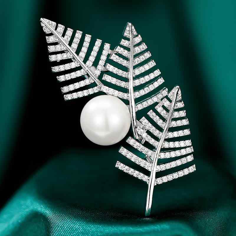 ブローチ レディース 男女兼用 韓国風 高級感 おしゃれ 個性的 リーフ パール スーツ ジャケット カー..