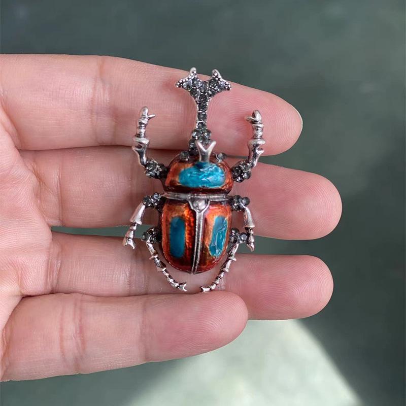 ブローチ レディース ジルコニア 欧米風 レトロ アンティーク カミキリムシ 昆虫モチーフ おしゃれ フ..