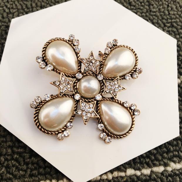 ブローチ レディース レトロ バロック調 ラインストーン 星モチーフ 欧米風 クラシック 合金製 上品 アクセサリー スーツスタイル 入学式 卒業式 フォーマル カジュアル 小物 華やか