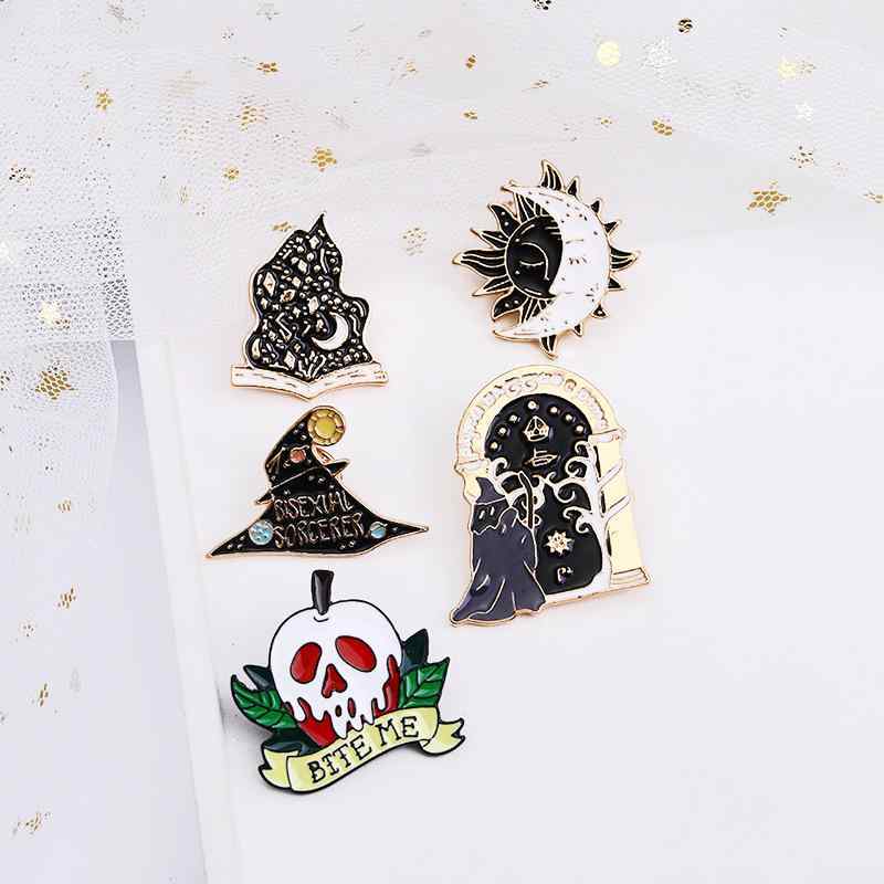ブローチ 男女兼用 ハロウィン パンプキン スカル メタル 合金 エナメル加工 バッジ ピンブローチ 個性..
