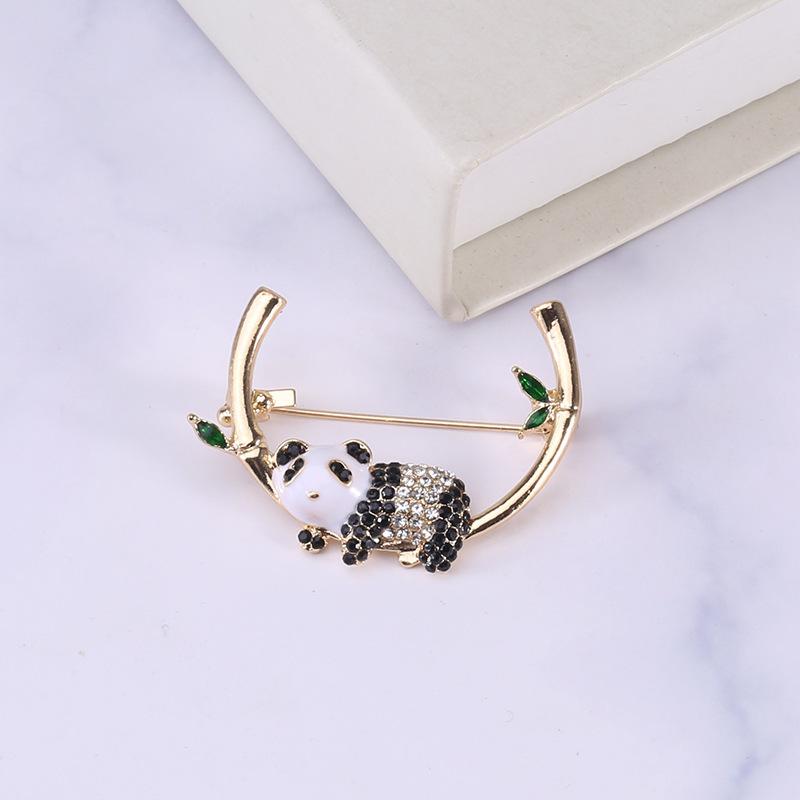 ブローチ 男女兼用 レディース メンズ かわいい パンダ キャラクター 韓国スタイル おしゃれ コーディ..