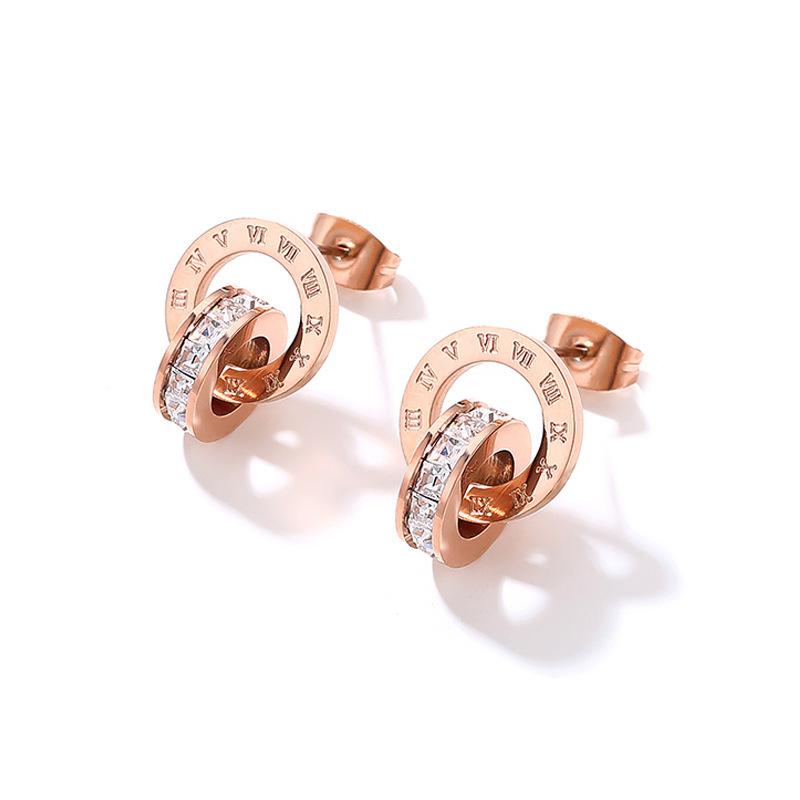 ピアス レディース チタン鋼製 ローマ数字 ダブルリング スクエアジルコニア 幾何学デザイン 電気メッキ加工 欧米風 レトロ おしゃれ ローズゴールド ゴールド シルバー(x2)
