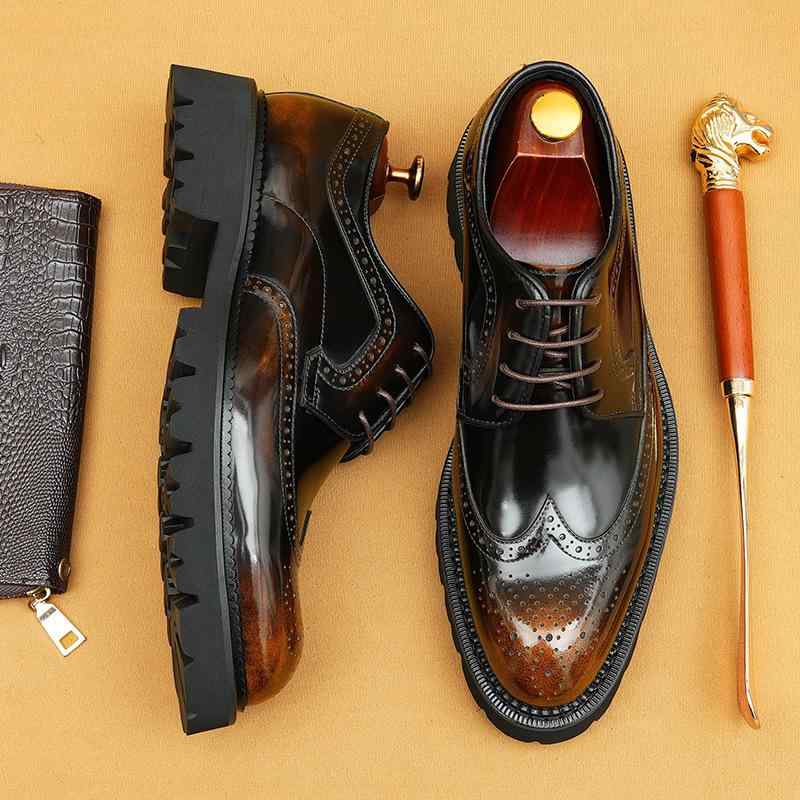 厚底 ビジネスシューズ メンズ 革靴 エナメル パテントレザー 光沢 本革 英国風 ブローグ ポインテッド..