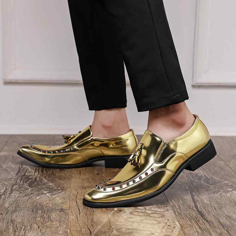 ローファー メンズ タッセル ポインテッドトゥ スタッズ エナメル ミラー加工 ゴールド 英国風 チェル..