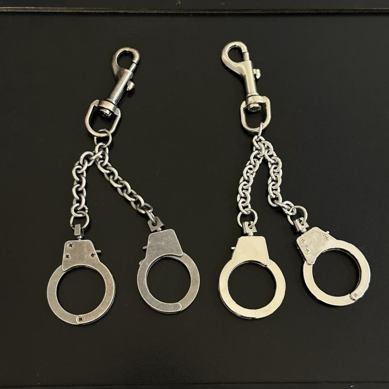 キーホルダー メンズ レディース Pフック 手錠型 高級感 ウエスト バッグチャーム 金属製 合金製 ハン..