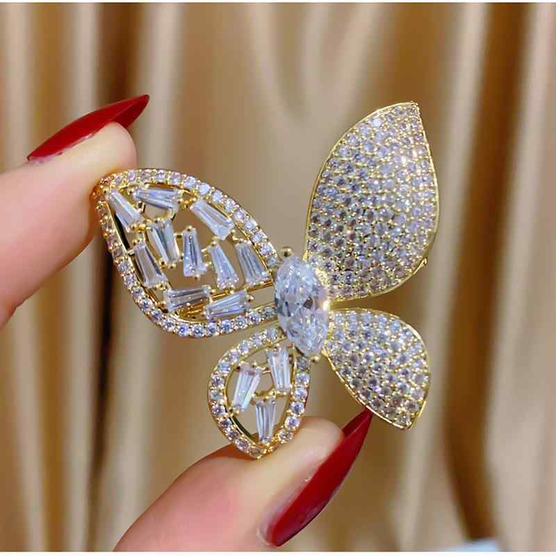ブローチ 男女兼用 韓国風 エレガント 蝶々 ジルコニア 精巧な作り バイカラー 電気メッキ加工 上品 多機能 フォーマル 結婚式 披露宴 発表会 入学式 卒業式 銅製