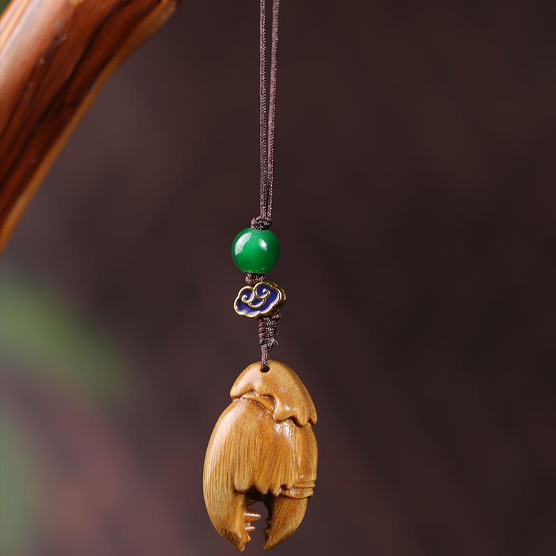 チャーム ラッキーアイテム 天然木 檀木製 カニ爪モチーフ ハンドメイド 工芸品 キーホルダー ストラップ スマートフォン用 バッグ用 鍵用