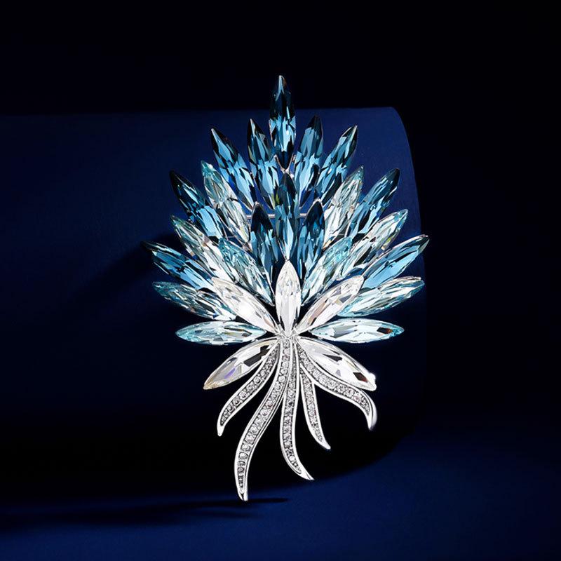 ブローチ レディース オーストリアンクリスタル 輝くジルコニア 麦穂モチーフ 豊作 高級感 銅製 エレガント 上品な輝き スーツ ジャケット コート フォーマル 結婚式 入学式 卒業式 記念日 プレゼント