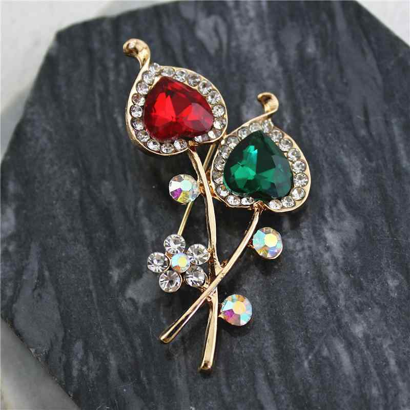 ブローチ 男女兼用 レトロ ヴィンテージ 高級感 パール ハート ゴールド 亜鉛合金製 電気メッキ 花モチ..