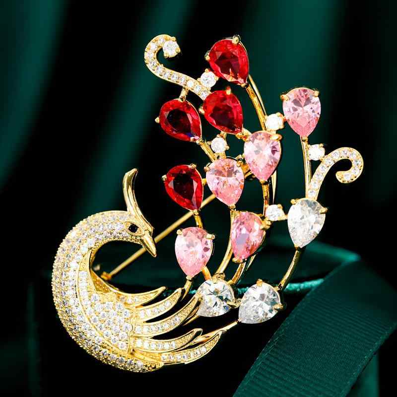 ブローチ レディース 韓国風 鳳凰モチーフ マイクロパヴェジルコニア 銅製 煌めくラインストーン エレガント 上品 高級感 ファッション小物 アクセサリー 結婚式 パーティー 入学式 卒業式 オフィス 通勤