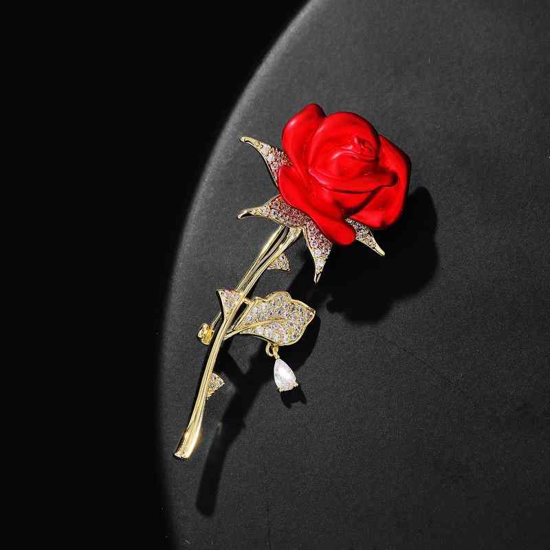 ブローチ レディース 赤色 バラ 薔薇 ローズ ジルコニア 高級感 マイクロセッティング 銅製 韓国風 ファッション 上品 エレガント アクセサリー 結婚式 入学式 卒業式 フォーマル カジュアル プレゼント ギフト