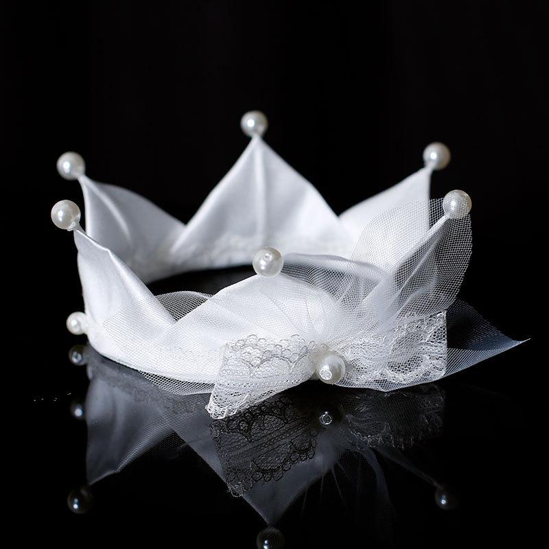 ヘアアクセサリー レディース ブライダル ウェディング ミニクラウン ティアラ 結婚式 前撮り 花嫁 サテン シンプル 上品 エレガント プリンセス ハンドメイド 髪飾り ホワイト
