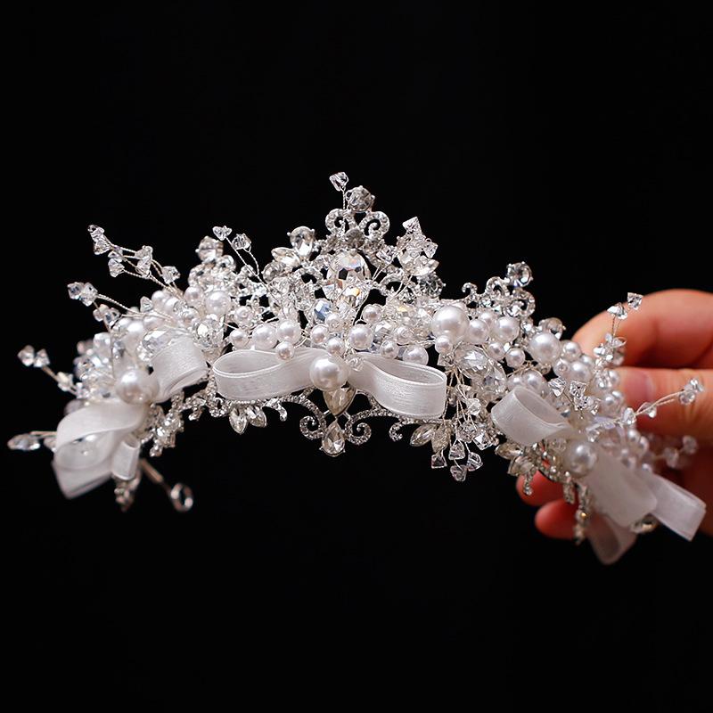 ヘアアクセサリー レディース 高級感 韓国風 上品 ナチュラル 手作り クリスタル リボン かわいい クラウン ティアラ 花嫁 ウェディングドレス 誕生日 合金製 電気メッキ加工 シルバー