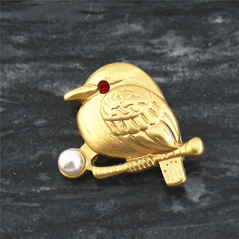 ブローチ レディース 女性用 合金製 電気メッキ加工 マットゴールド仕上げ レッドアイ 小鳥 鳥 バード アニマルモチーフ パール パール バロック風 コサージュ 入学式 卒業式 結婚式 パーティー 普段使い 上品 エレガント 華やか