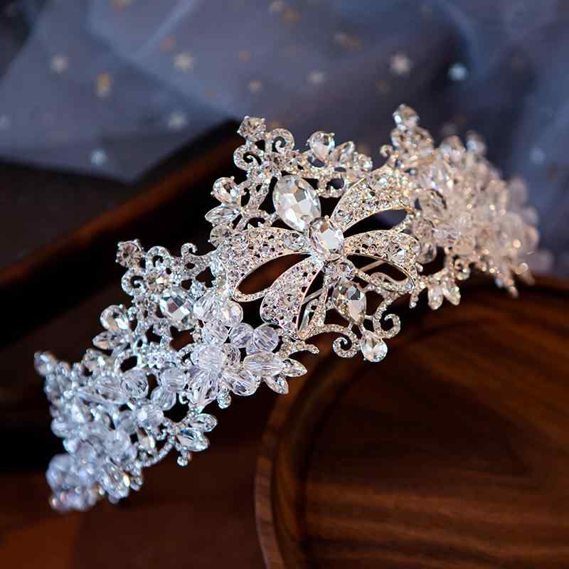 ヘアアクセサリー レディース ヘッドドレス 花嫁 ウェディング 豪華 高級感 プリンセス 王冠 ティアラ 雪の結晶 クリスタル ジルコニア ピアス イヤリング セット 結婚式 披露宴 二次会 お呼ばれ