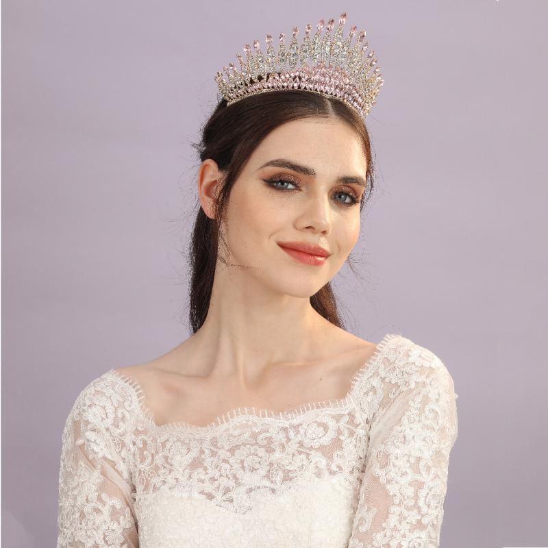 ヘッドアクセサリー レディース ブライダル ウェディング 王冠 クラウン ティアラ カチューシャ 大きめ 欧米風 クリスタル ラインストーン 合金製 電気メッキ加工 結婚式 発表会 舞台 イベント