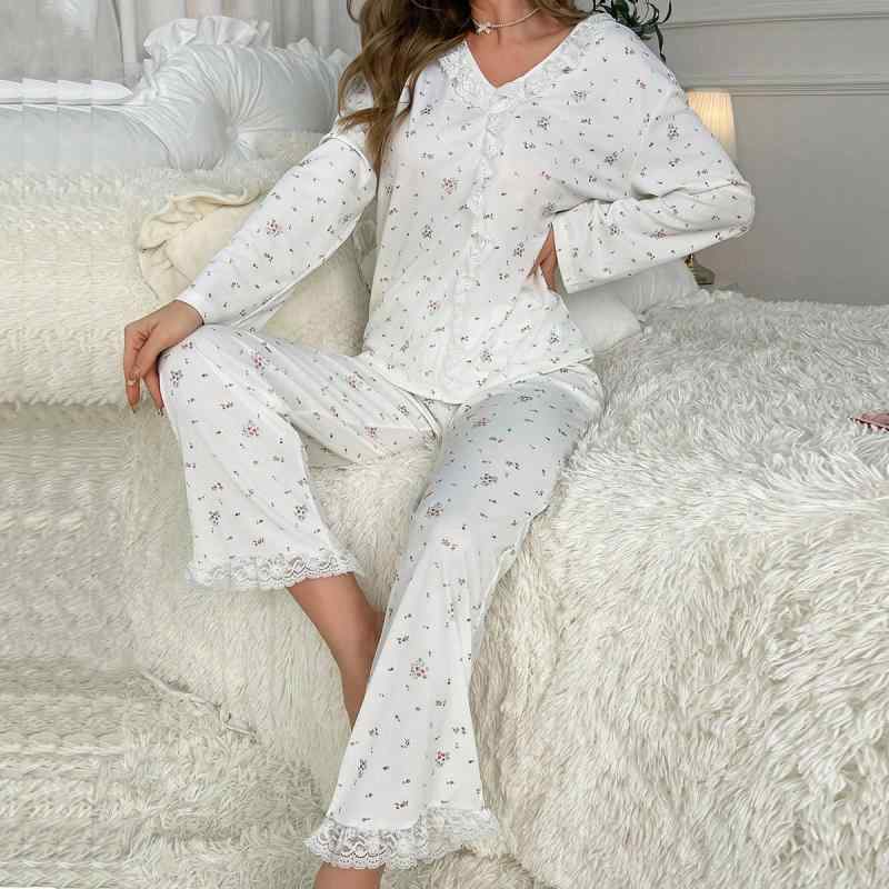パジャマ レディース Vネック 長袖 ロングパンツ 小花柄 レース 上下セット スウィート フェミニン かわいい ルームウェア 部屋着 ホームウェア おうち時間 お出かけ兼用 快適 通気性 秋冬 ホワイト 欧米風
