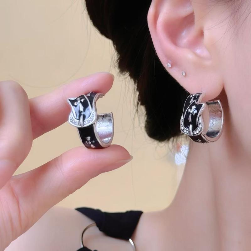 ピアス レディース ダーク系 個性的 クール ドロップオイル加工 ブラック ベルトバックル 十字架モチー..