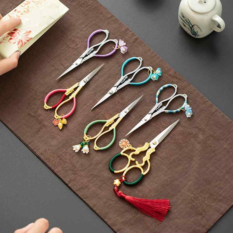 茶道ハサミ レディース 茶道用 新中華風 オリジナルデザイン 精巧 ハンドメイド タッセル飾り 鋳鉄製 ..