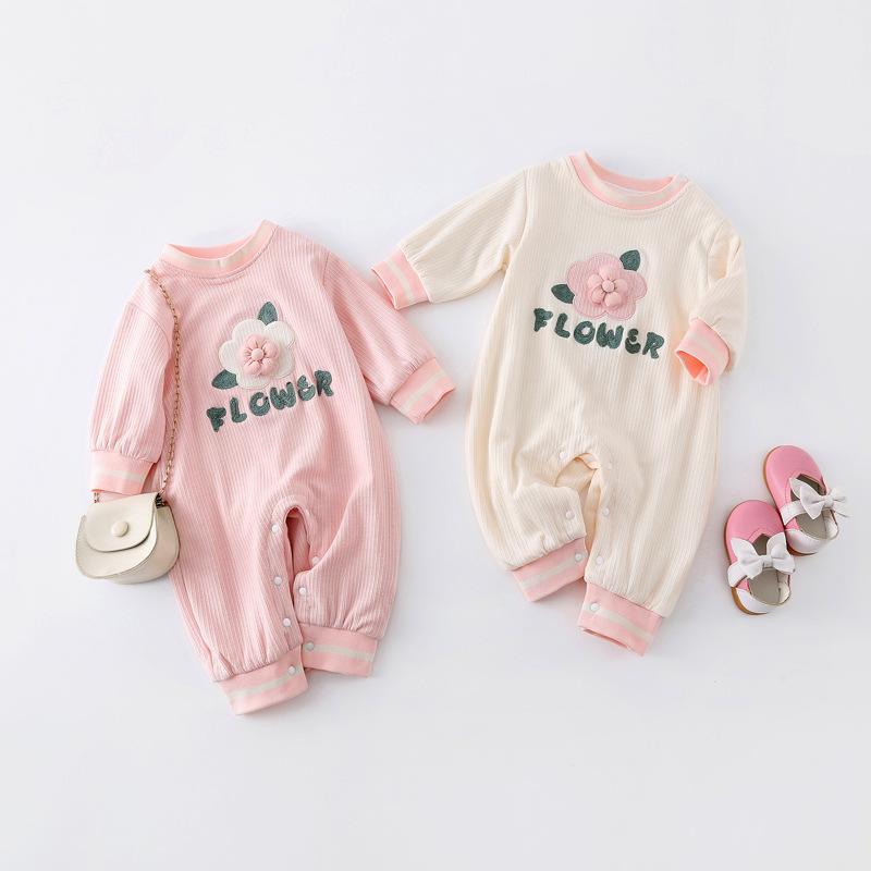 ・カテゴリ: 長袖ロンパース・スタイル: 韓国風・開閉タイプ: プルオーバー・主な素材: ポリエステル94%混紡・季節: 春、秋・厚み: 普通・対象年齢: 新生児(0～1歳、80cm以下)・性別: 女の子・カラー展開: ピンク、ベージュ・サイズ展開: 66cm、73cm、80cm、90cm