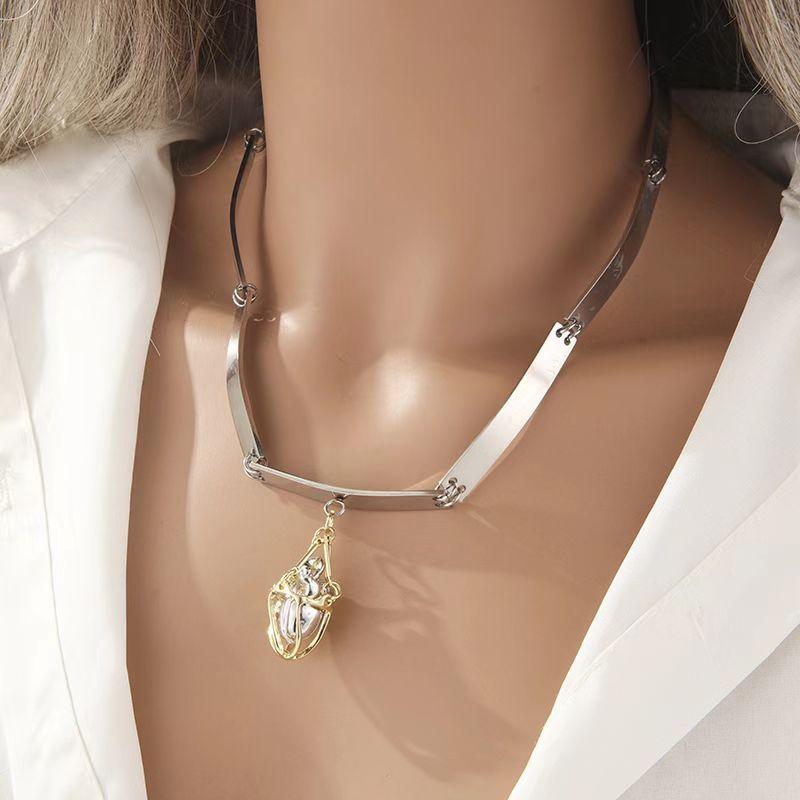 ネックレス メンズ レディース 欧米風 個性的 ハート ペンダント ステンレス製 高級感 カップル ヒップホップ系 ストリート ファッション トレンド インスタ映え 万能 ブレードチェーン 鏡面仕上げ