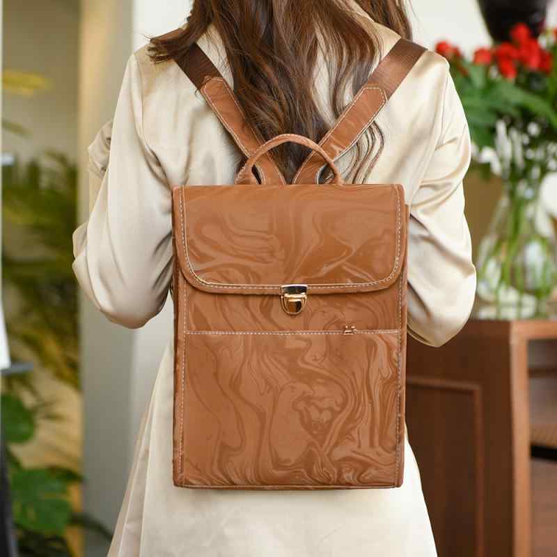 ・カラー展開: シルバー、ブラック、グリーン、ブラウン・サイズ: 幅25cm、奥行9cm、高さ34cm・性別: ユニセックス・適用シーン: デイリーユース・素材: オックスフォード生地・スタイル: 欧米レトロ・容量: 20L以下・機能: 超軽量・対応PCサイズ: 25.4cm・柄: アルプス柄・裏地素材: ポリエステル・人気要素: ステッチ、ストーン柄・ショルダーストラップ: 曲線型
