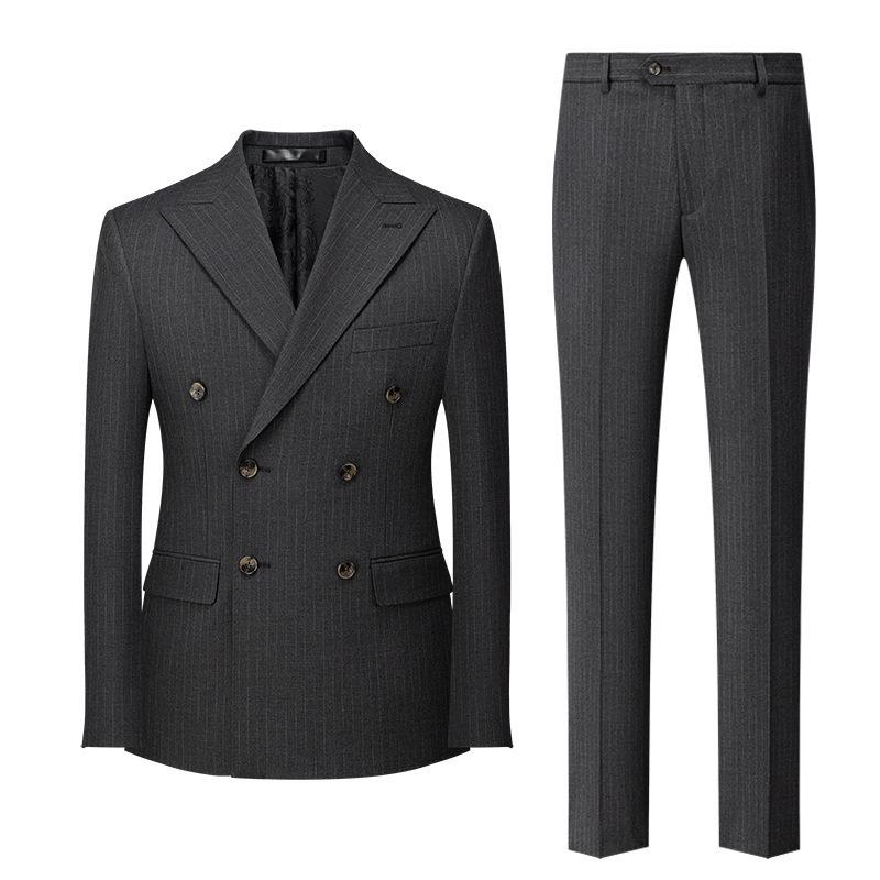 ・主な素材: アセテート繊維66%、化学繊維混紡・スタイル: ライトビジネス・前開き: ダブルブレスト3つボタン・シーン: カジュアル・ネックライン: ピークドラペル・ベント: サイドベンツ・フィット: スリムフィット・厚さ: レギュラー・...