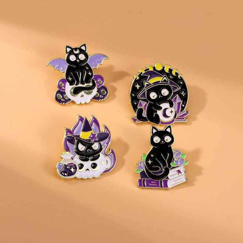 ブローチ 男女兼用 かわいい 黒猫 キャラクター 動物 翼 金属製 エナメル加工 バッジ ピンバッジ バッグチャーム 鞄飾り アクセサリー 小物