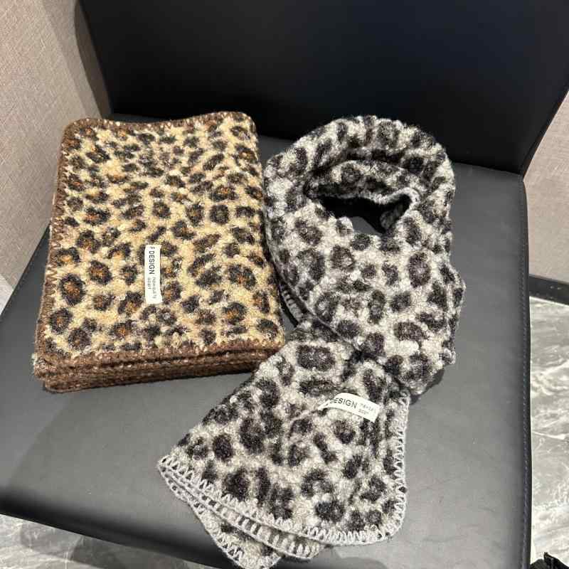 マフラー レディース 保温 防寒 あったか ロング 万能 ヒョウ柄 フェイクファー 韓国風 カジュアル エレガント シック 高級感 秋冬