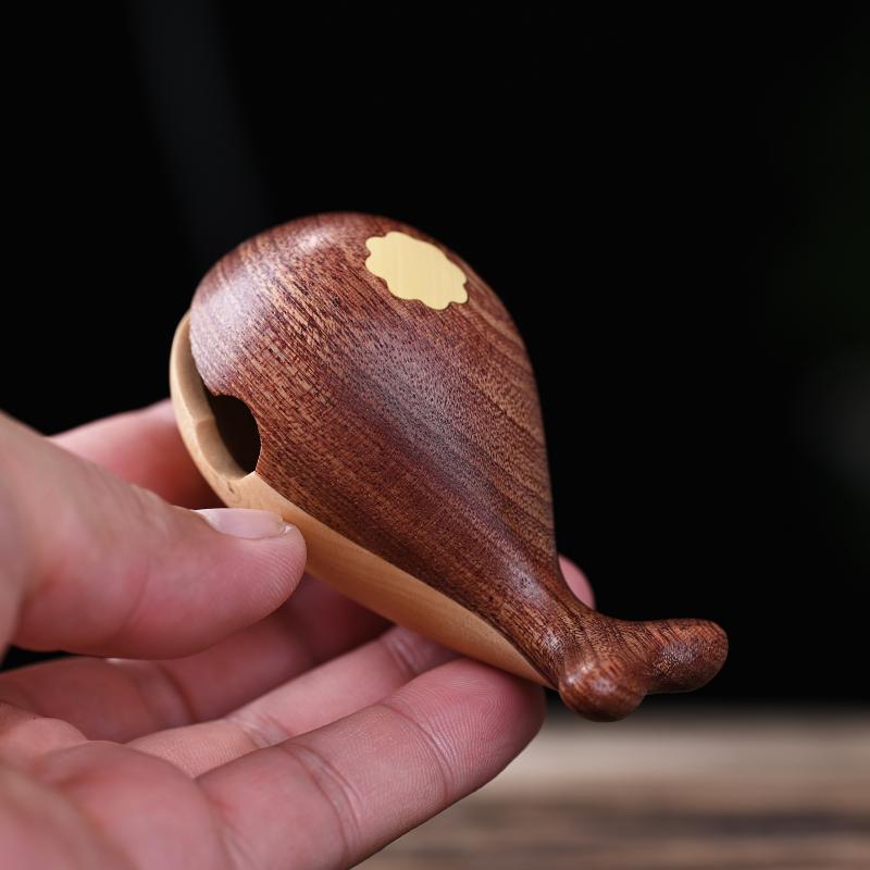 置物 かわいい ストレス解消 集中 癒やし クジラ型木魚 携帯用 デスク オフィス 卓上 天然木製 打楽器 ..