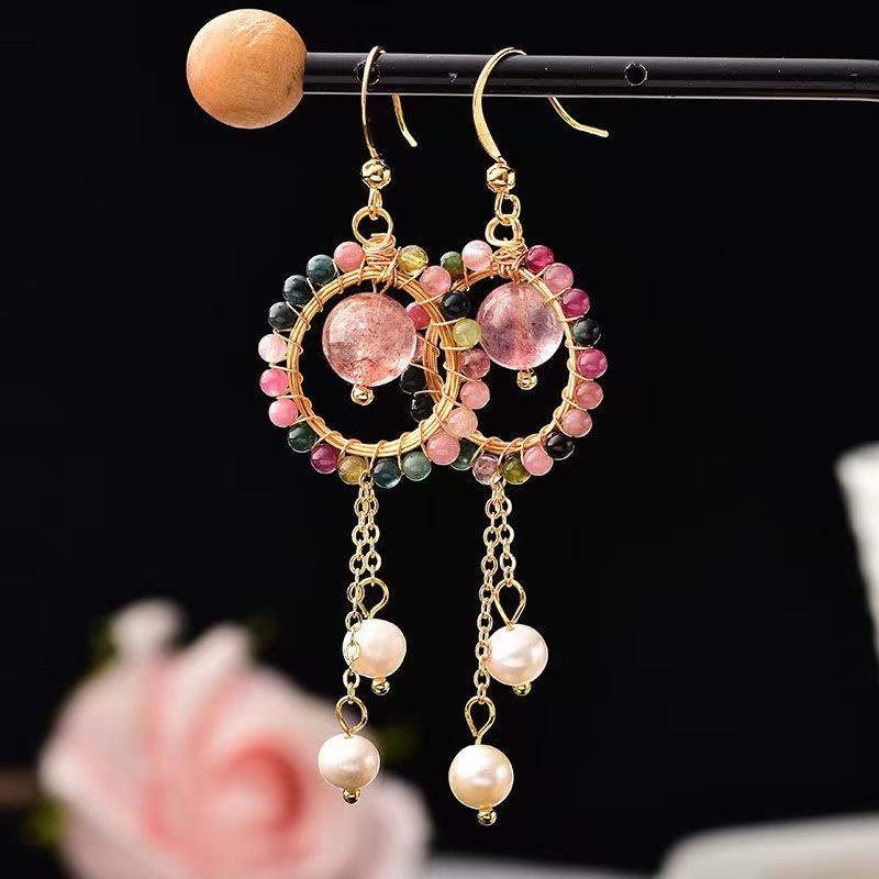 ピアス イヤリング レディース 女性用 天然トルマリン ストロベリークォーツ 天然淡水パール ロング タッセル フリンジ 軽やか 華やか 上品 通勤 オフィス カジュアル 人気 トレンド 春夏