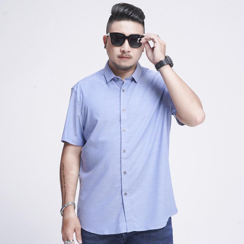 ・カテゴリ: シャツ・スタイル: カジュアル・デザイン: 開襟・フィット: ルーズ・ネックライン: スクエアネック・袖丈: 半袖・柄: 無地・厚さ: 薄手・デザインディテール: ステッチ・対象: 大きいサイズ・主な素材: 竹繊維、ビスコース43%・カラー展開: ライトブルー、グレー・シーズン: 夏・対象年齢: 大人・対象性別: 男性