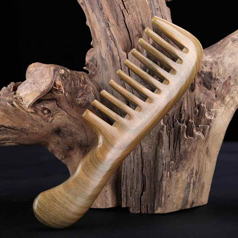 櫛 レディース 緑檀木 グリーンサンダルウッド 一本彫り 伝統工芸 高級感 広歯 太歯 絡まりにくい 頭皮マッサージ 巻き髪 ロングヘア 艶髪 自宅用