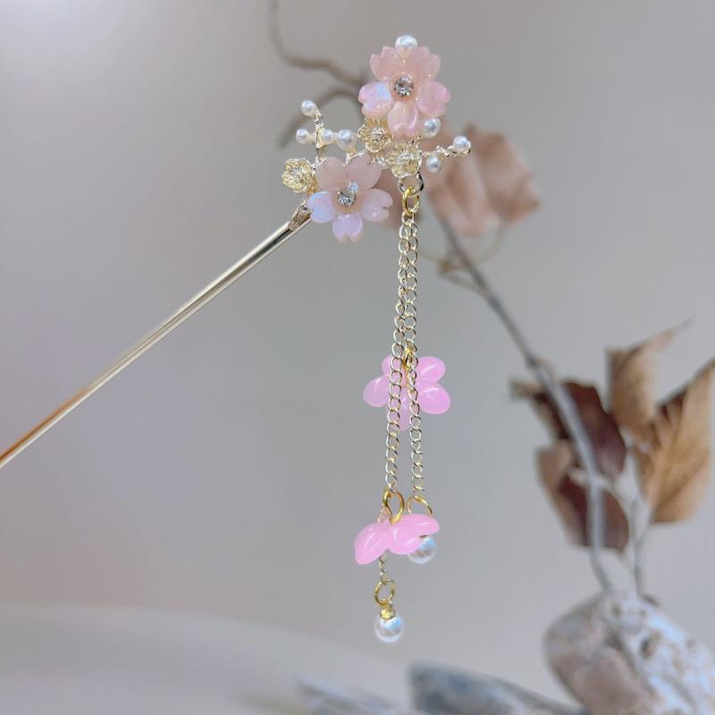 簪 桃の花 タッセル 古風 レトロ アンティーク 上品 エレガント まとめ髪 アップヘア 歩揺 髪飾り ヘアアクセサリー 合金製 花モチーフ 和装 浴衣 着物