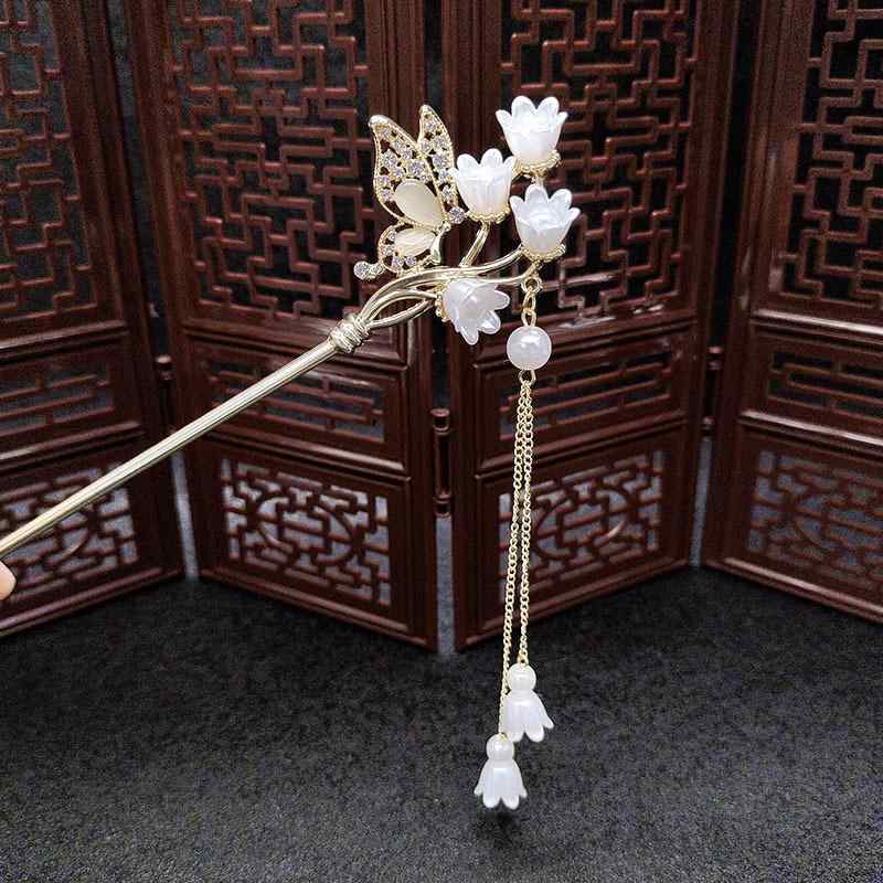 かんざし レディース 髪飾り 高級感 上品 華やか アンティーク レトロ調 蝶々 スズラン 花 タッセル ゆらゆら歩揺 新中国風 ヘアスティック 合金製 秋冬