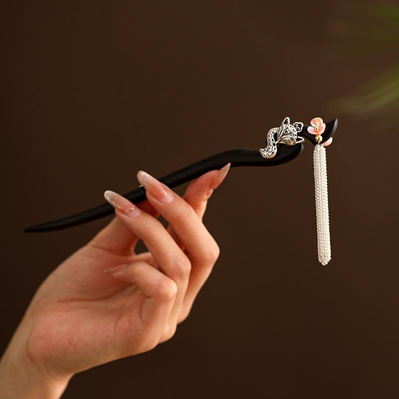 髪飾り 黒檀 木製 ハンドメイド こだわりデザイン 花モチーフ 狐 タッセル かんざし 簪 新中華風 アン..