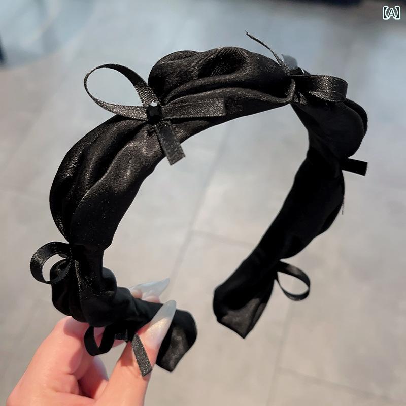 カチューシャ レディース 高級感 サテン 黒 クリスタル リボン 幅広 プリーツ 高見え 上品 エレガント 髪飾り ヘアアクセサリー 通勤 オフィス デイリー フォーマル 女性用 おしゃれ 2