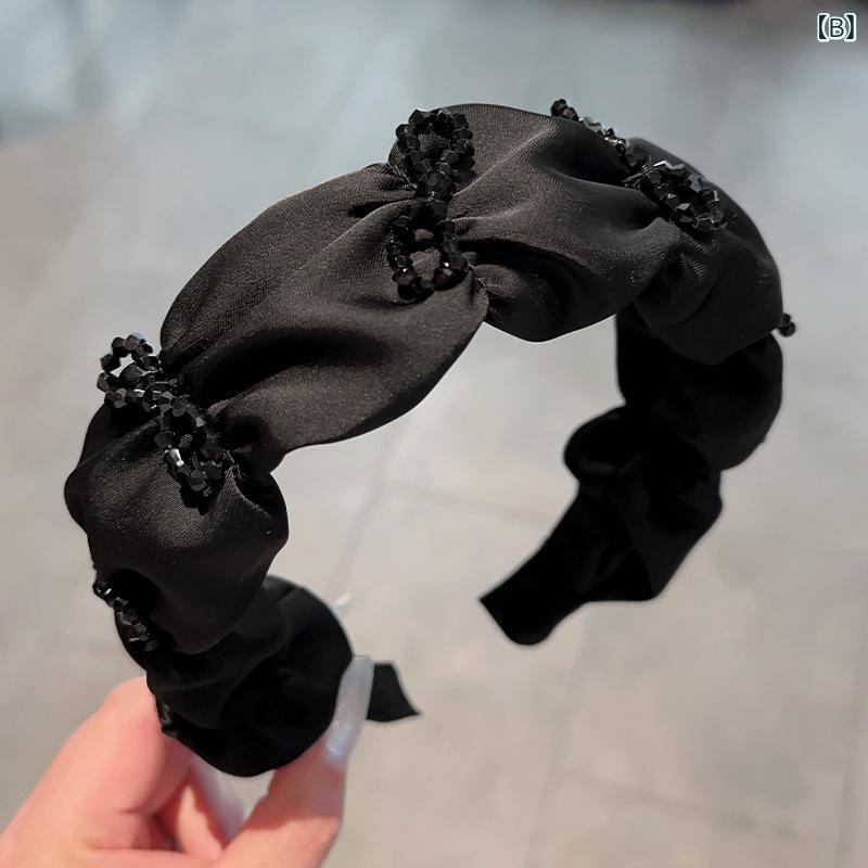 カチューシャ レディース 高級感 サテン 黒 クリスタル リボン 幅広 プリーツ 高見え 上品 エレガント 髪飾り ヘアアクセサリー 通勤 オフィス デイリー フォーマル 女性用 おしゃれ 3
